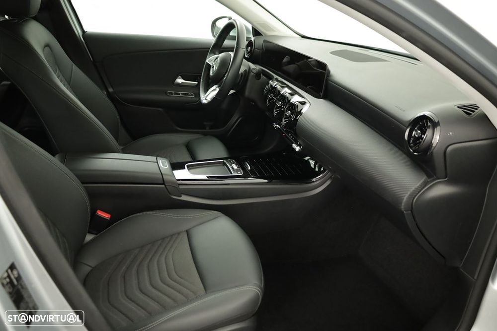 Mercedes-Benz A 200 Standard - 22