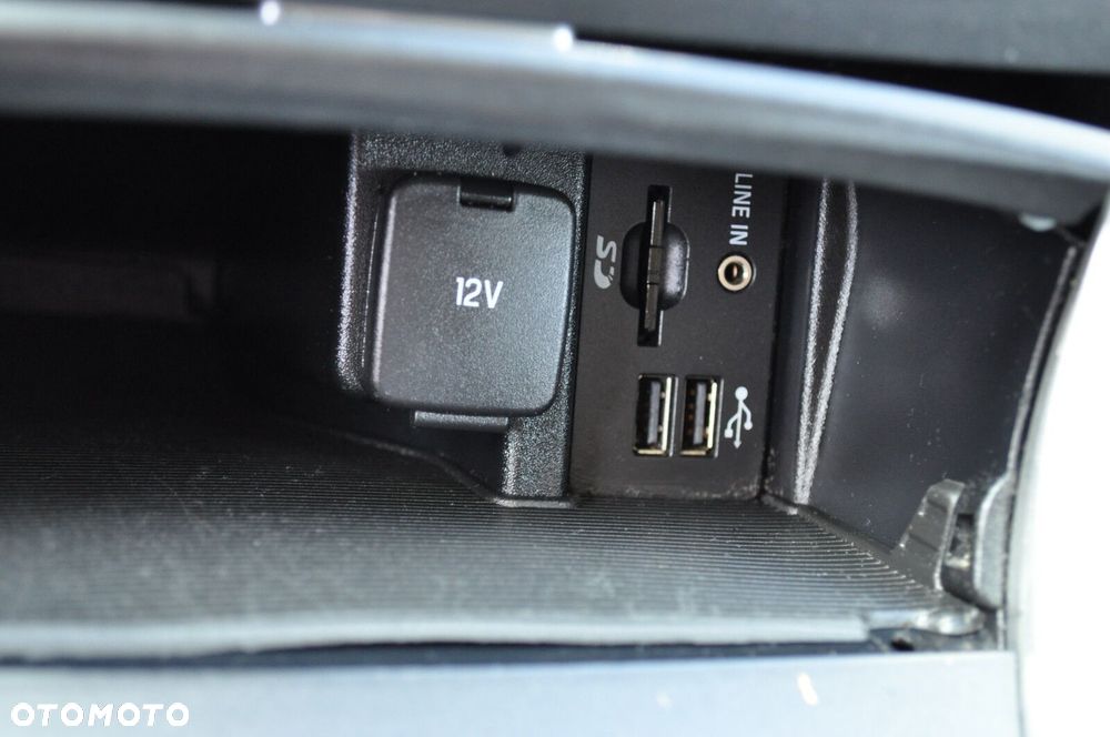 Ford S-Max - 16