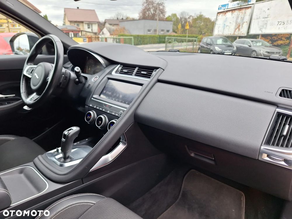 Jaguar E-Pace 2.0 i4D AWD R-Dynamic - 23