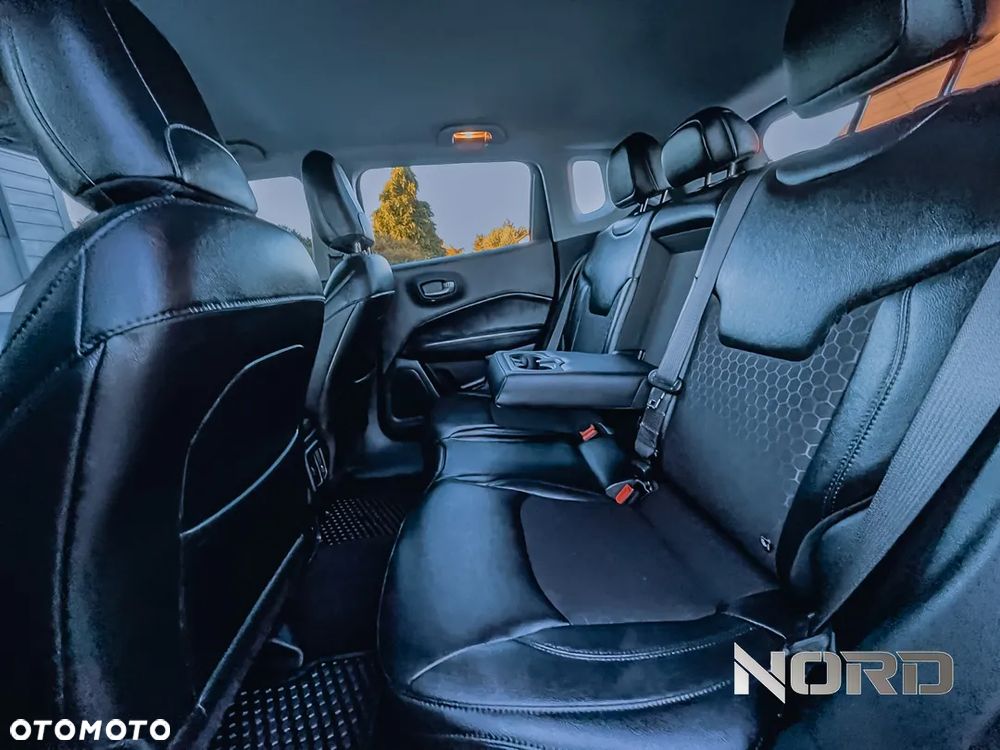 Jeep Compass 2.0 MJD Night Eagle 4WD S&S - 32