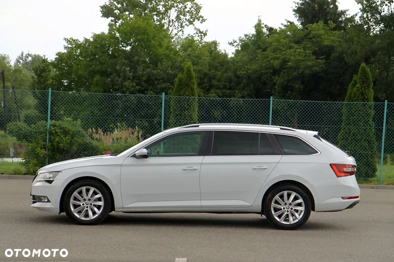 Skoda Superb 2.0 TDI DSG Ambition - 6