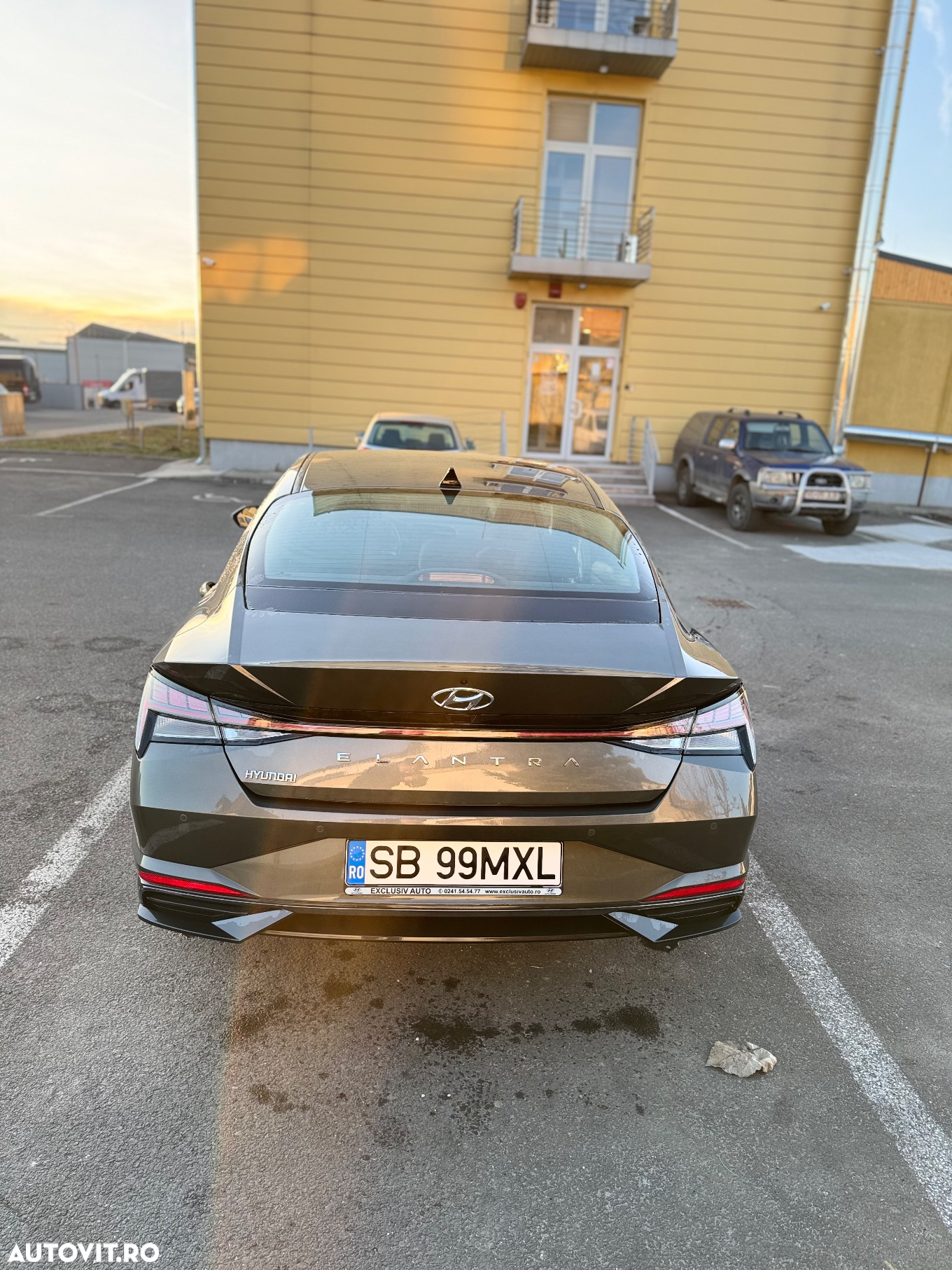 Hyundai Elantra 1.6 l 123 CP 6MT Highway - 4