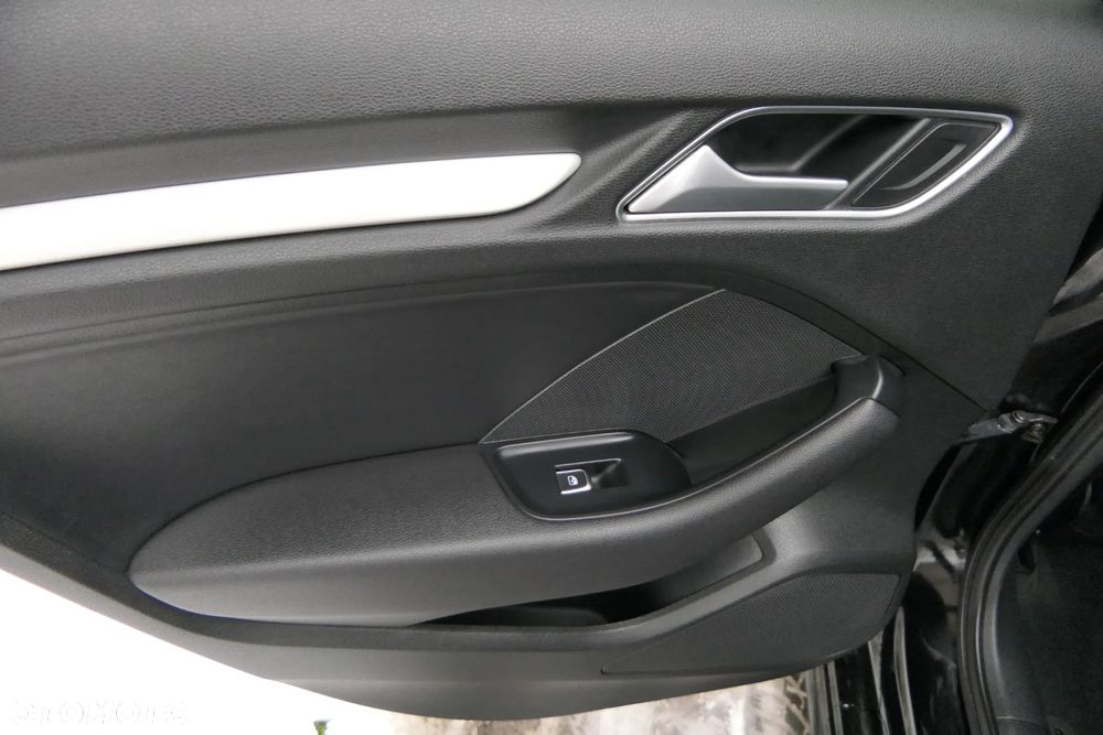 Audi A3 Sportback 2.0 TDI S tronic S line Sportpaket - 30