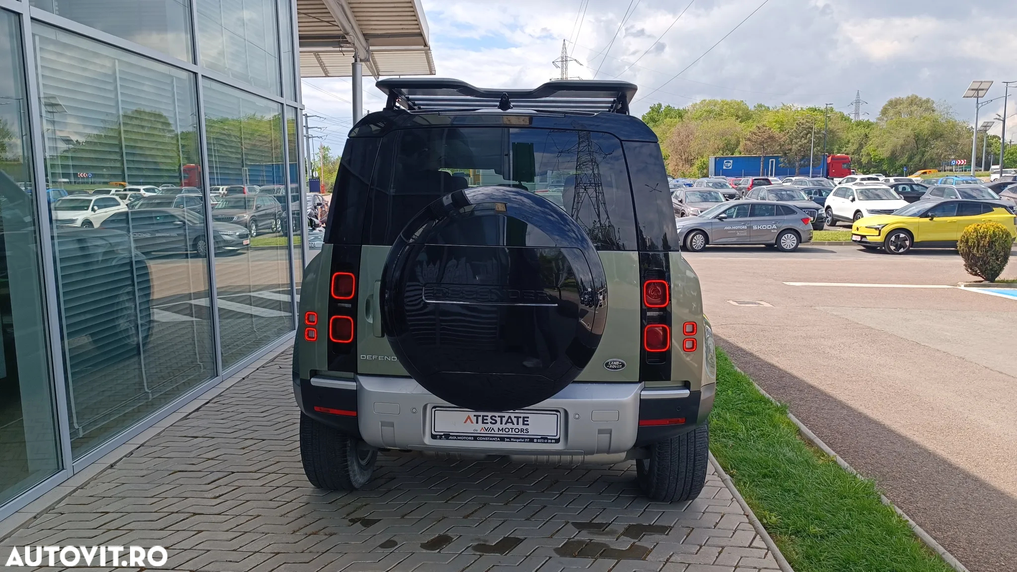 Land Rover Defender 110 3.0D 300 MHEV X-Dynamic HSE - 8