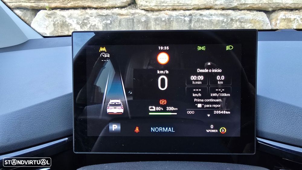 MG MG4 64 kWh Luxury - 18