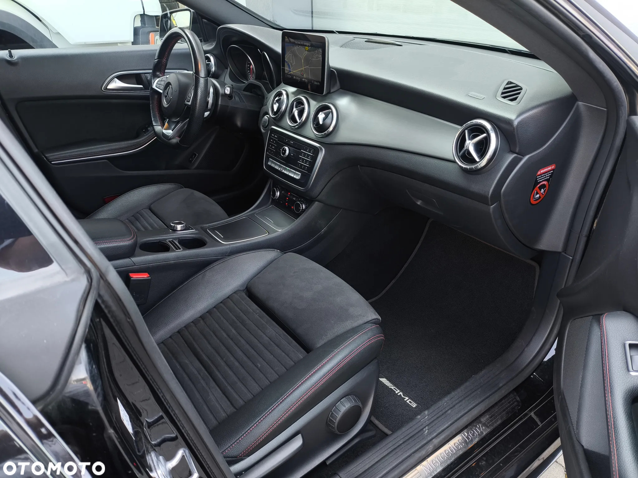 Mercedes-Benz CLA 200 7G-DCT AMG Line - 18