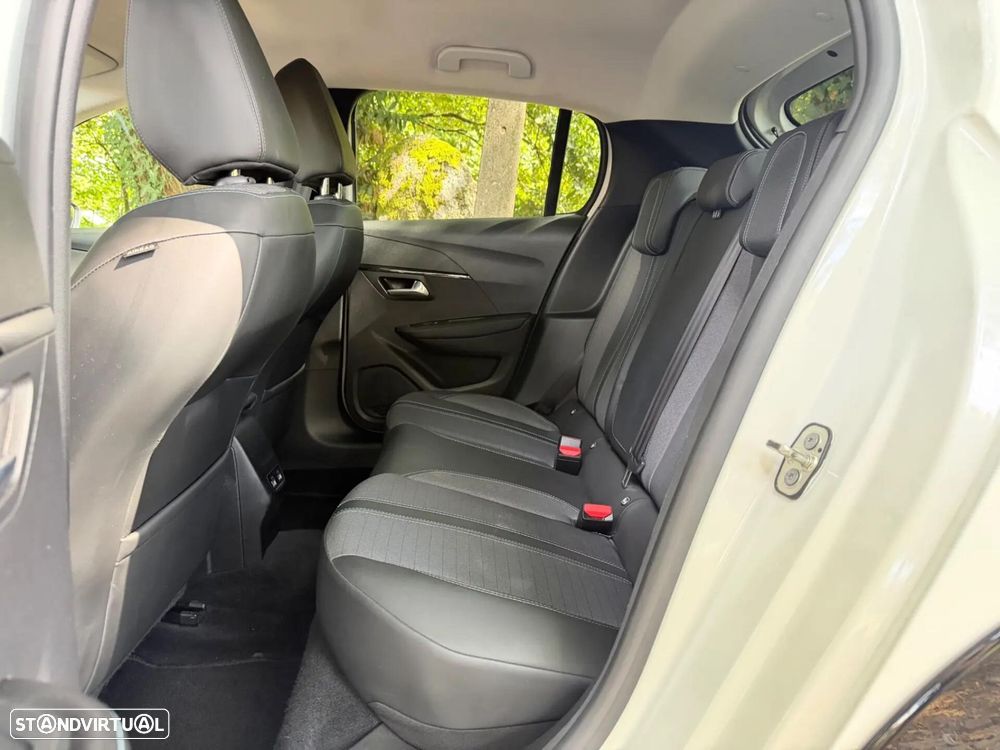 Peugeot e-208 50 kWh Allure Pack - 41