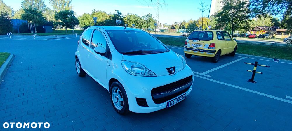 Peugeot 107 1.4 HDI Trendy - 1