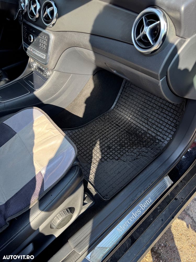 Mercedes-Benz GLA 220 d 4MATIC Aut. - 11