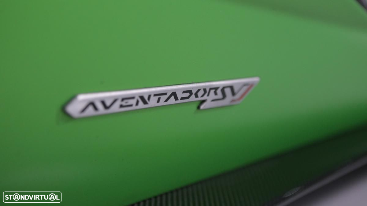 Lamborghini Aventador SVJ Roadster - 13