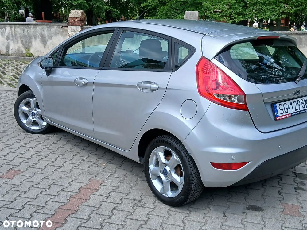 Ford Fiesta 1.25 Silver X (Ambiente) - 27