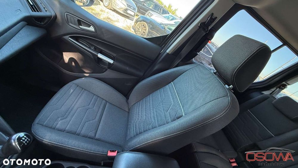 Ford Tourneo Connect Grand - 23