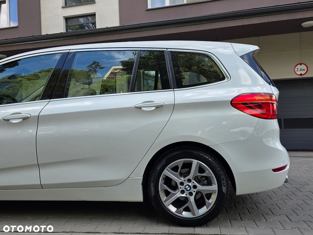 BMW Seria 2 220i Luxury Line - 6
