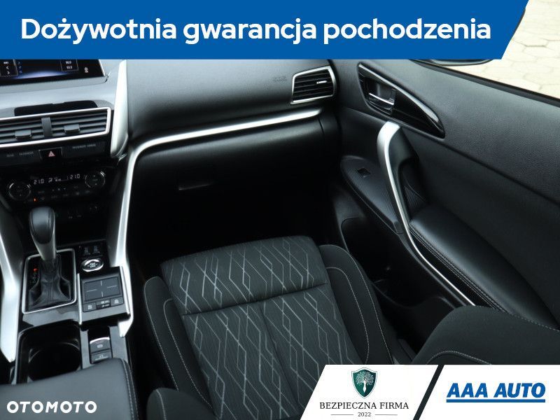 Mitsubishi Eclipse Cross - 10