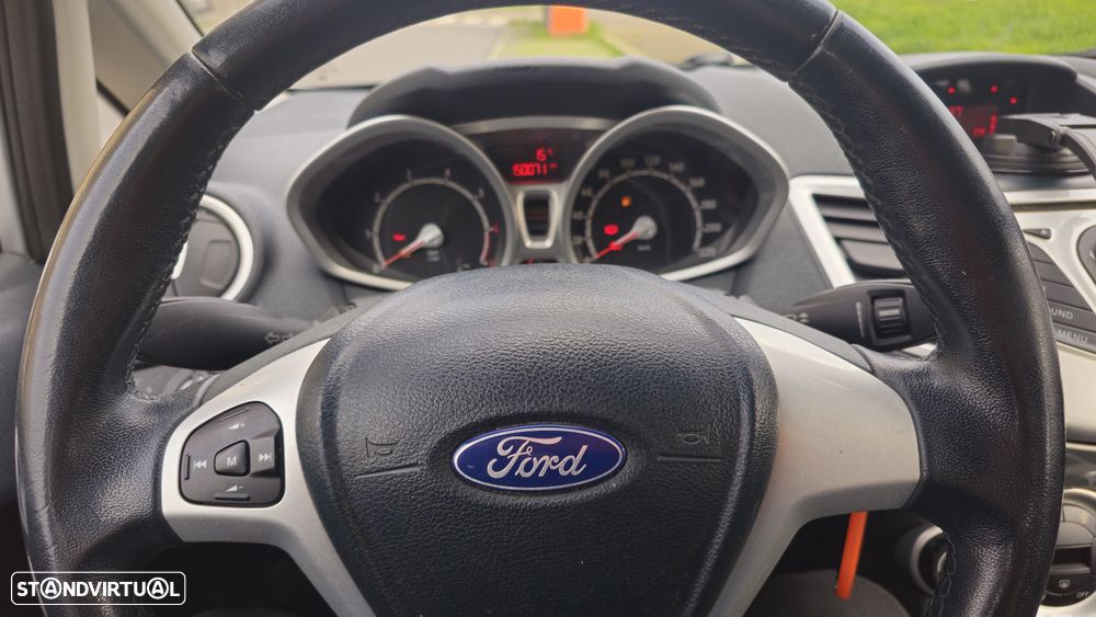 Ford Fiesta 1.25 Trend - 13
