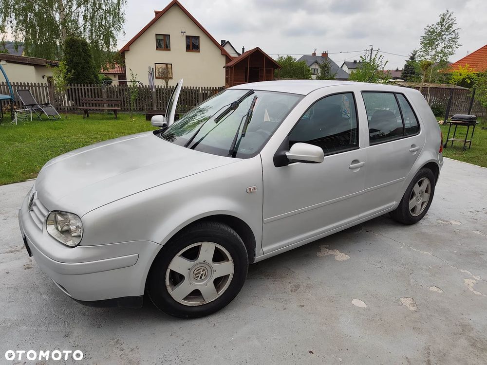 Volkswagen Golf 1.6 - 1
