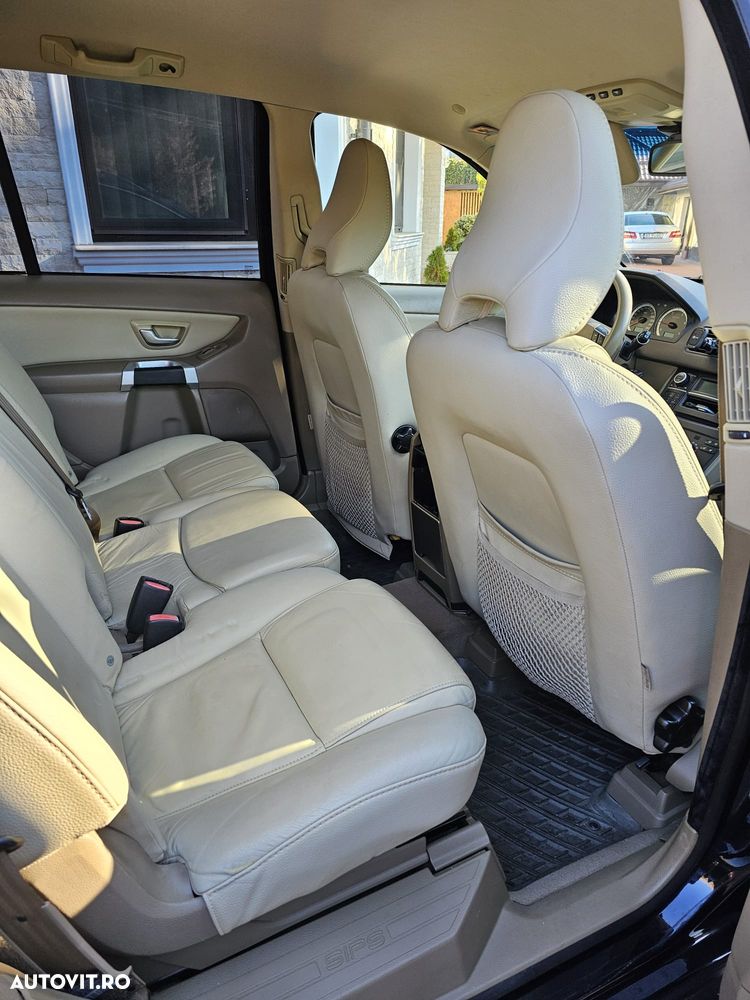 Volvo XC 90 - 22