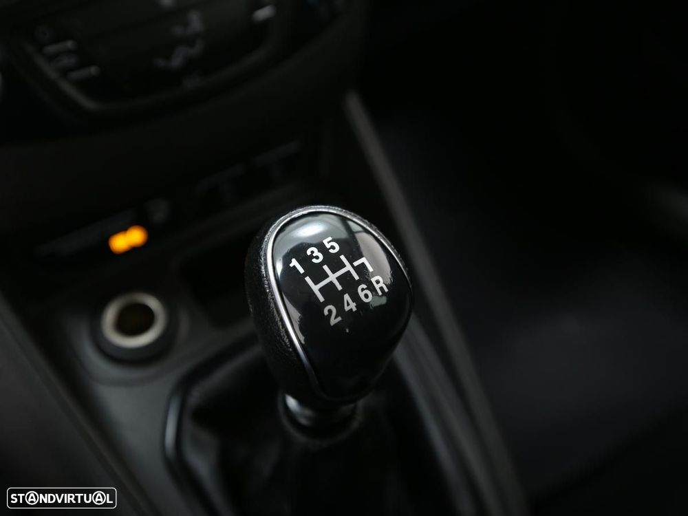 Ford Tourneo Courier 1.0 EcoBoost Ambiente - 17