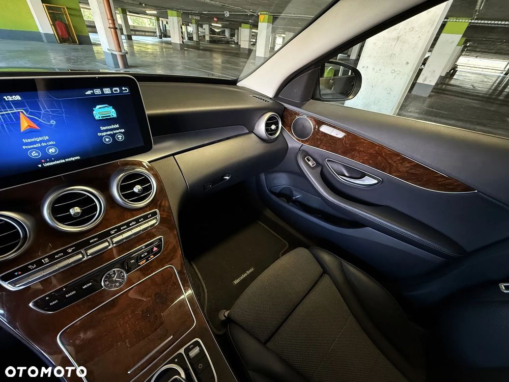 Mercedes-Benz Klasa C 200 4-Matic 9G-TRONIC - 11