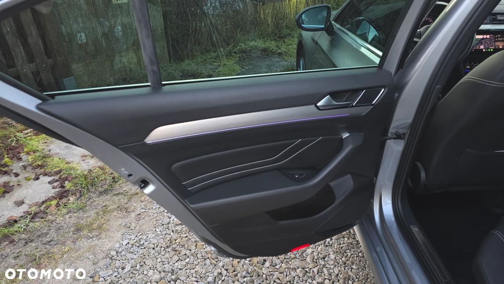 Volkswagen Passat 1.5 TSI EVO Elegance DSG - 26