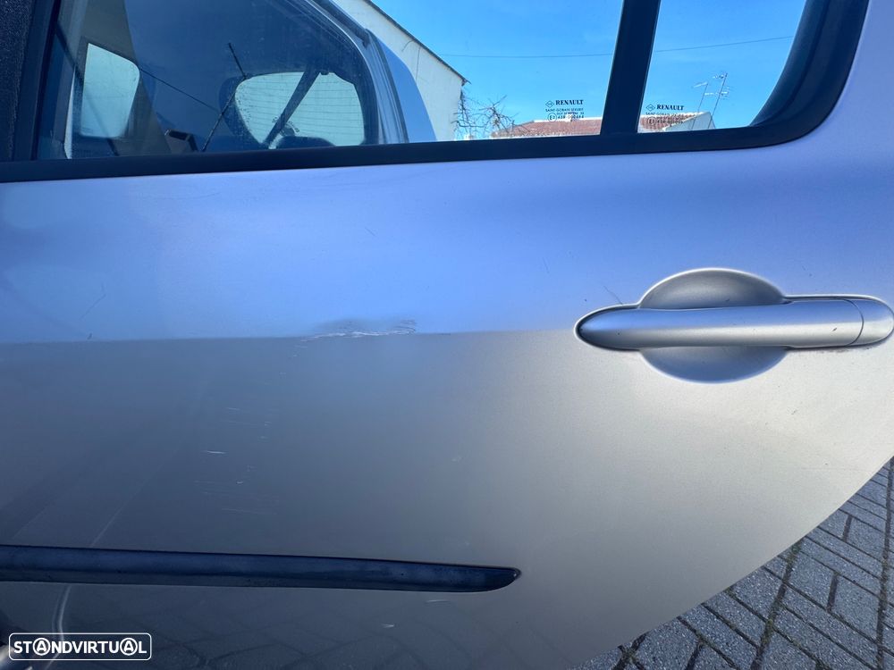 Renault Clio 1.4 16V Dynamique Luxe - 13