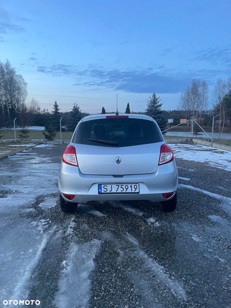 Renault Clio - 5
