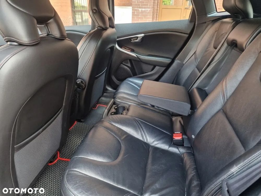 Volvo V40 T3 Base - 4