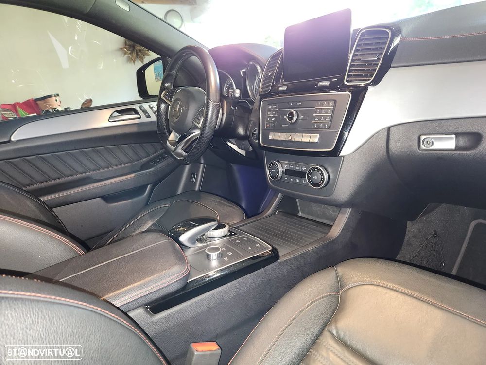 Mercedes-Benz GLE 350 d 4Matic 9G-TRONIC AMG Line - 24