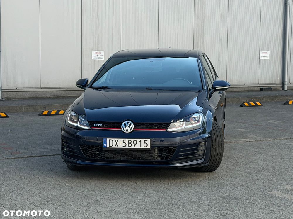 Volkswagen Golf - 3