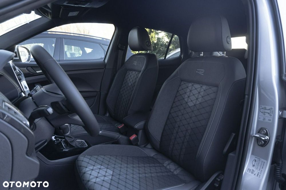 Volkswagen T-Cross - 12