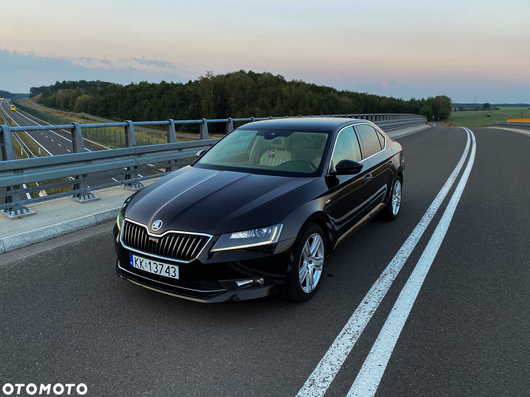 Skoda Superb 2.0 TDI DSG L&K - 23