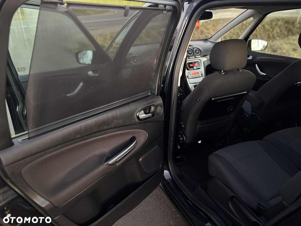 Ford Galaxy 2.0 Ghia - 22