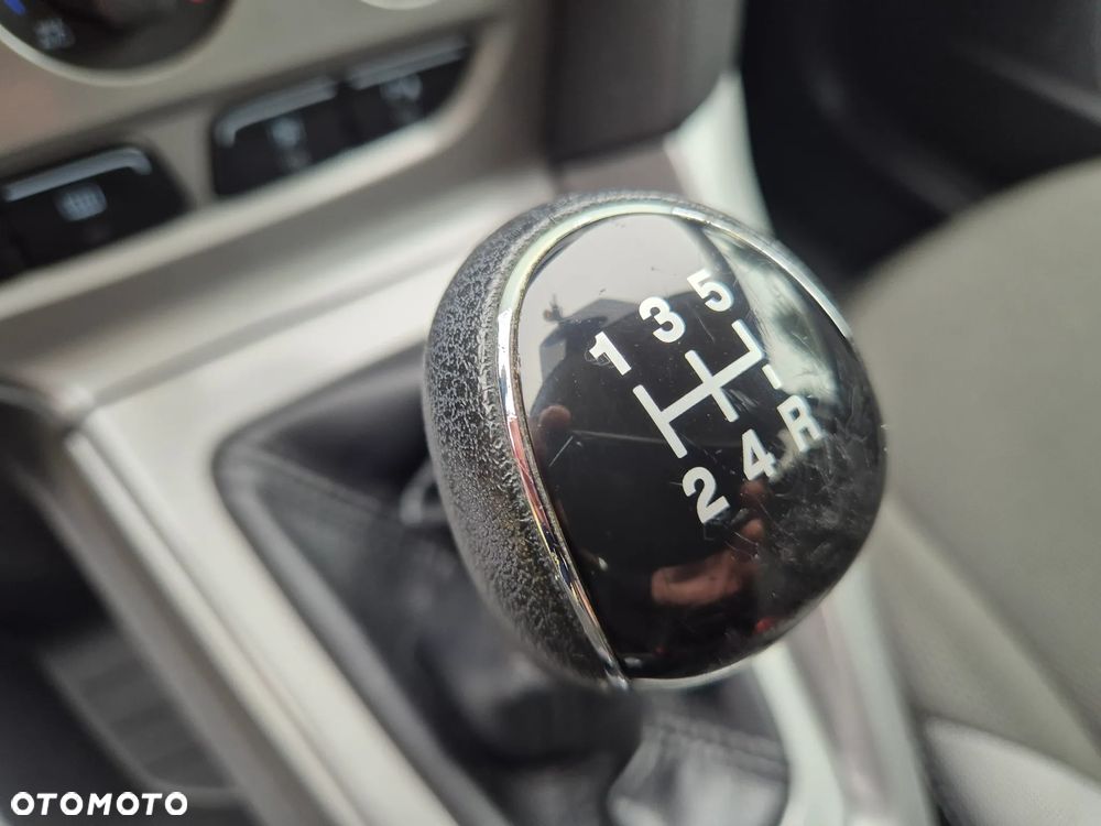 Ford Focus 1.6 TI-VCT Champions Edition - 17