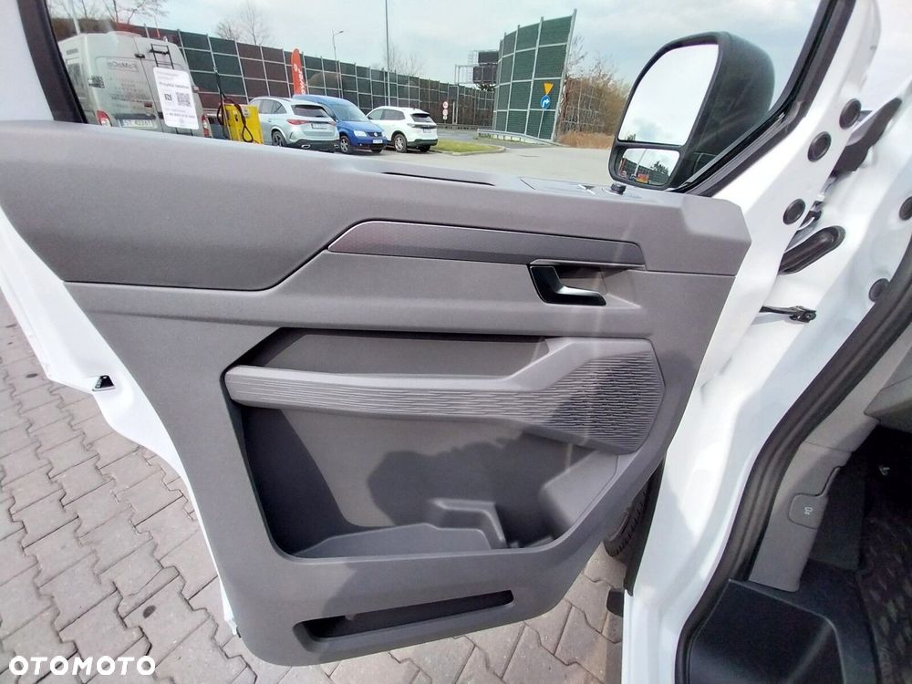 Volkswagen Caravelle Nowa Caravelle silnik: 2,0 l TDI 150 KM / skrzynia biegów: 6-biegowa manualna rozstaw osi: 3500 mm - 13
