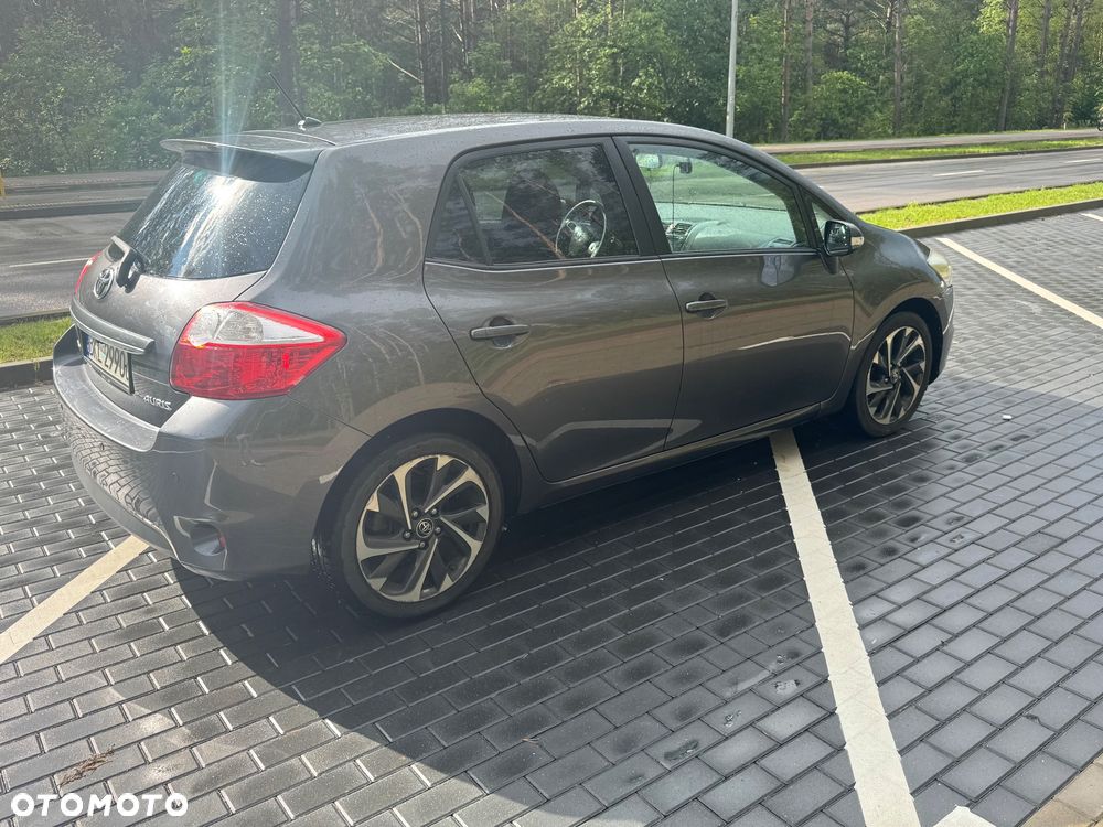 Toyota Auris 1.4 D-4D 2010 - 4