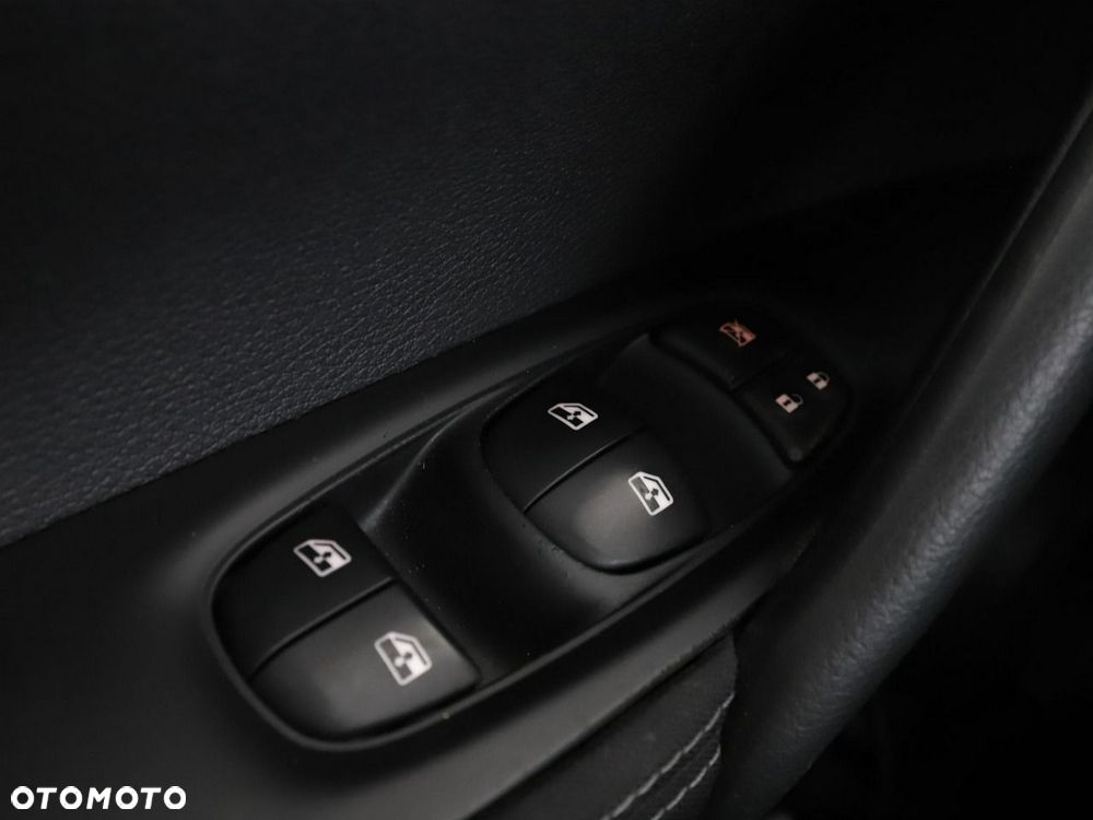 Nissan Qashqai 1.6 DIG-T N-Connecta - 33