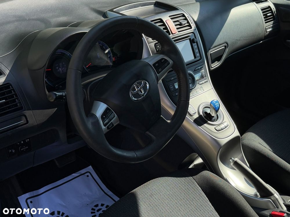 Toyota Auris 1.8 HSD Luna - 17