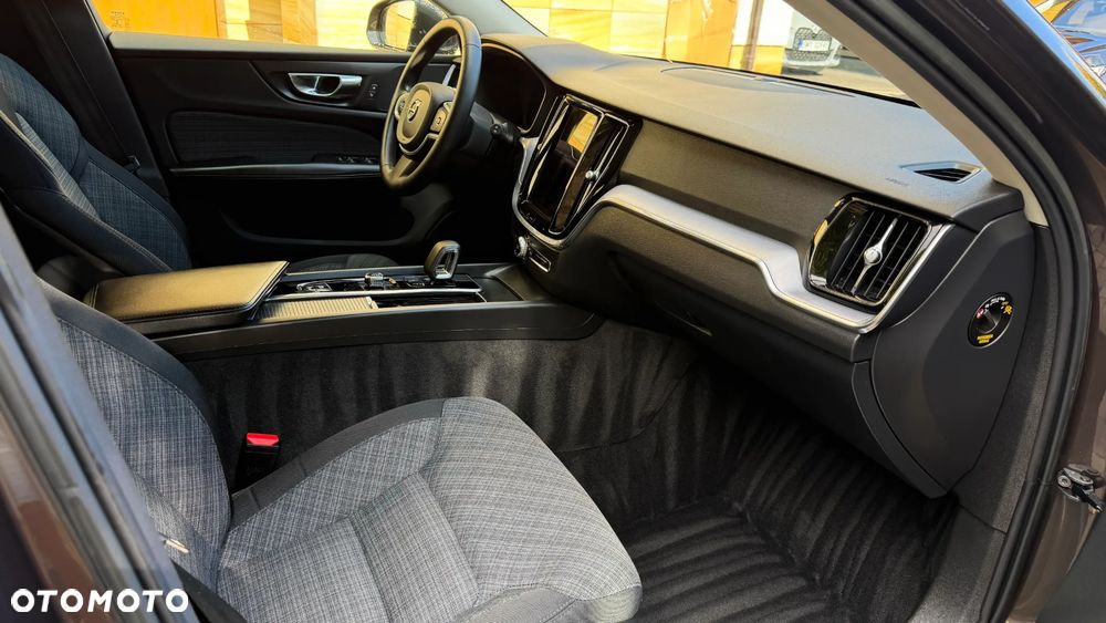 Volvo V60 B3 B DKG Core - 18