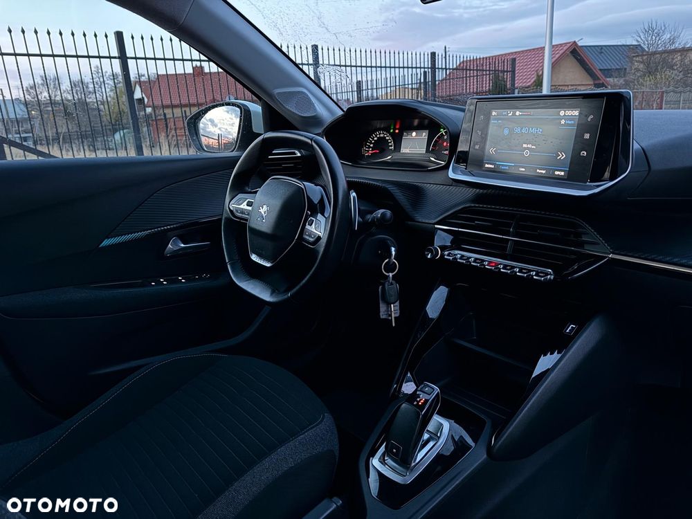 Peugeot 208 PureTech 100 EAT8 GT - 17