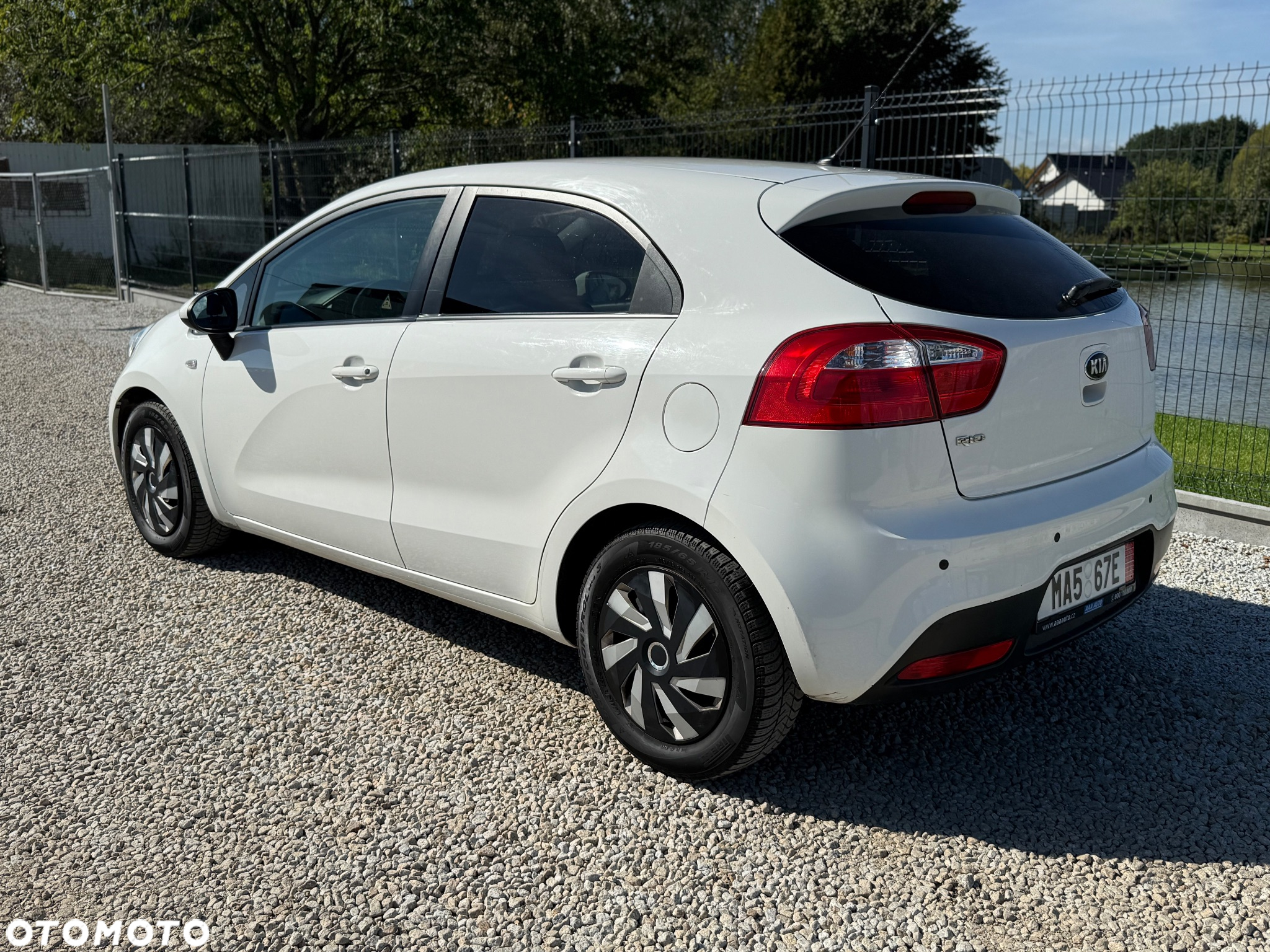 Kia Rio 1.2 Attract - 3