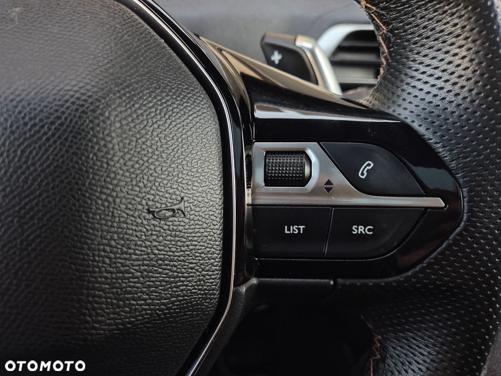 Peugeot 3008 1.6 PureTech HYbrid GT Line S&S EAT8 - 15