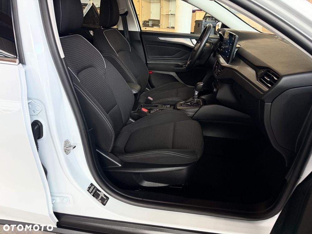 Ford Focus 1.0 EcoBoost mHEV Titanium Style - 32
