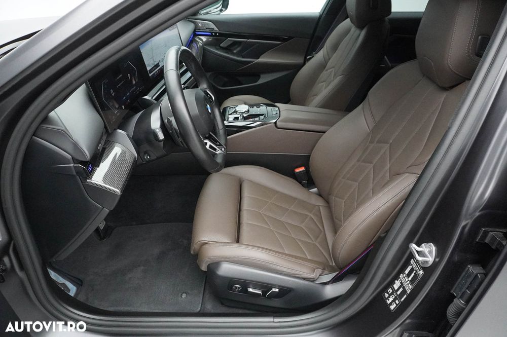 BMW Seria 5 520d xDrive Aut. M Sport Edition - 9