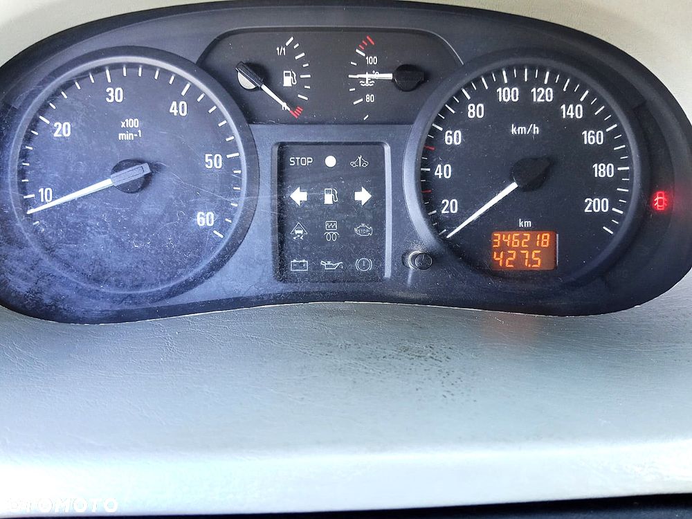 Opel Vivaro - 11