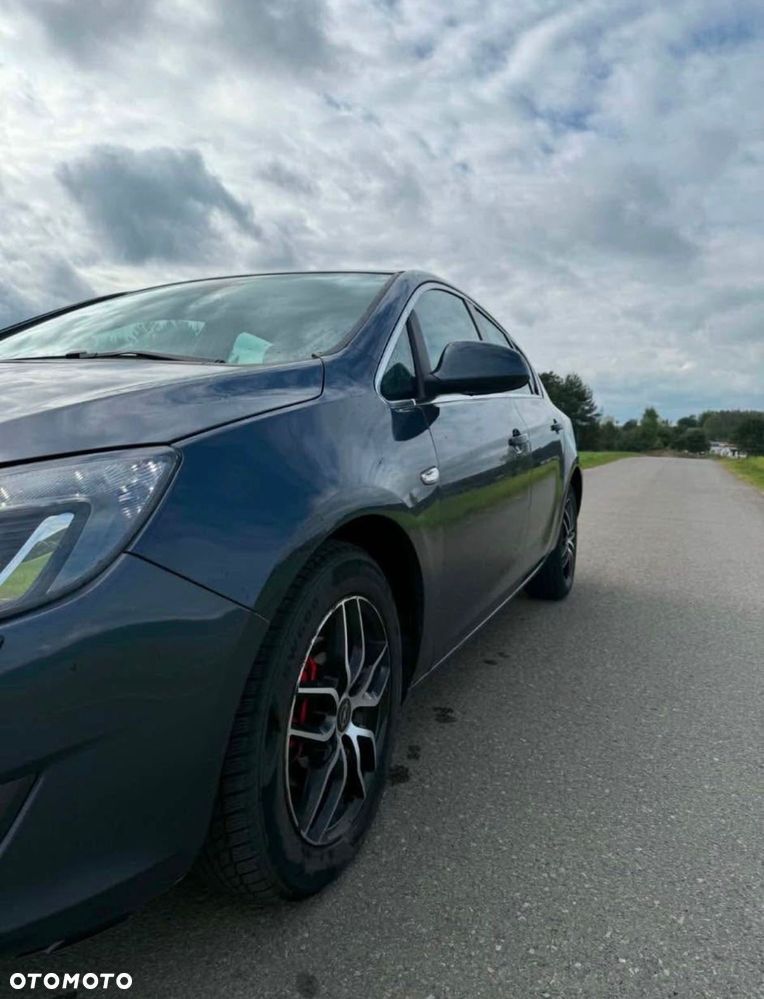 Opel Astra - 4