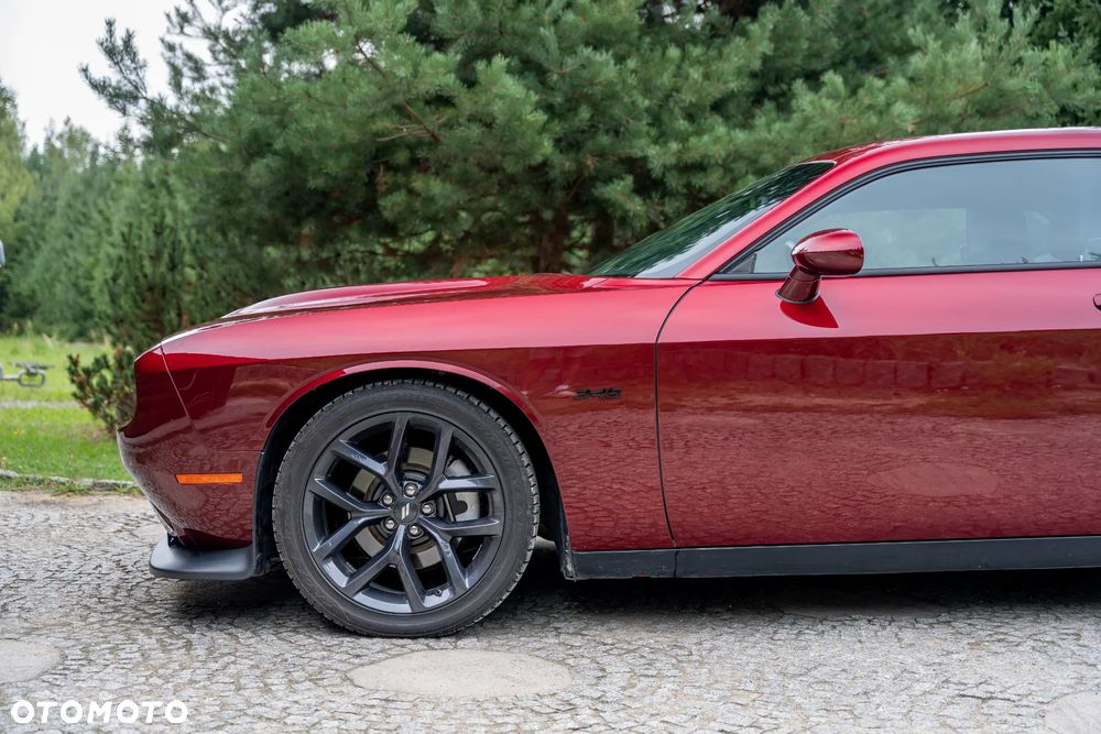 Dodge Challenger - 9