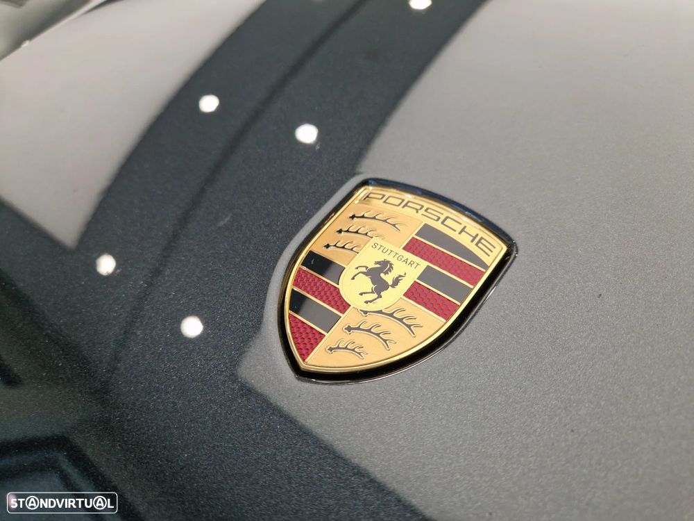 Porsche Taycan Standard - 33