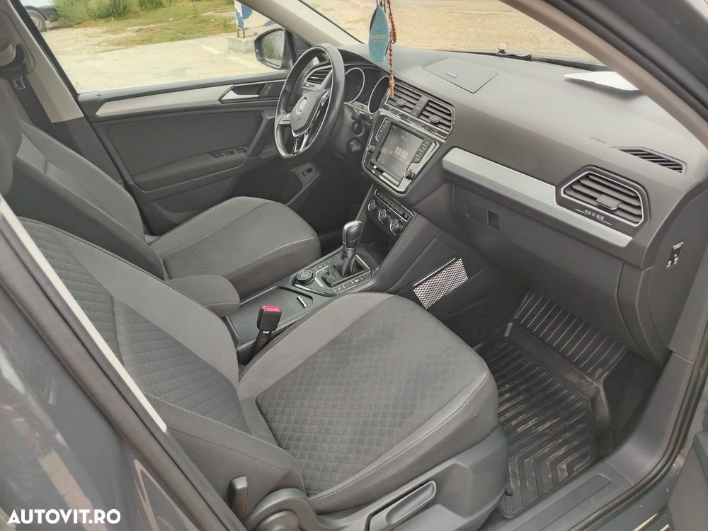 Volkswagen Tiguan 2.0 TDI 4Mot DSG Comfortline - 8