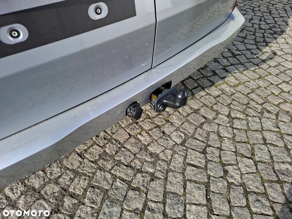 Volkswagen Caravelle - 4