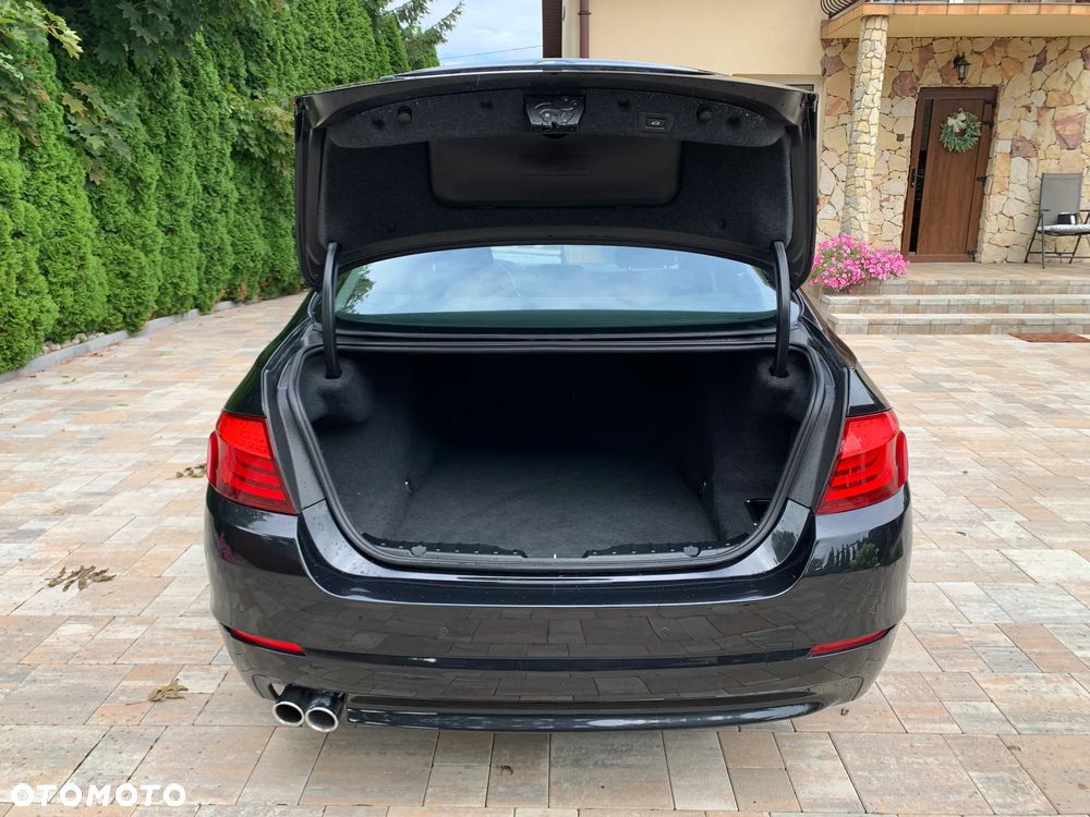BMW Seria 5 525d - 9